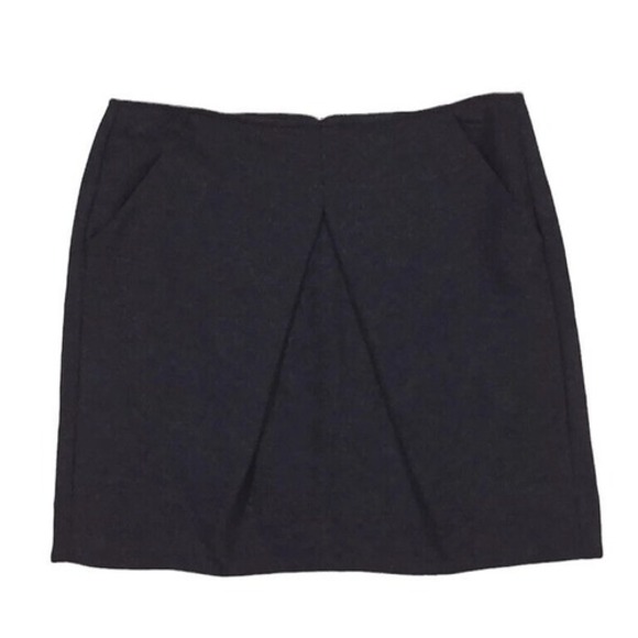 CAbi Dresses & Skirts - CAbi Charcoal Grey Andy's Mini Skirt Wool Blend Side Pockets Size 4